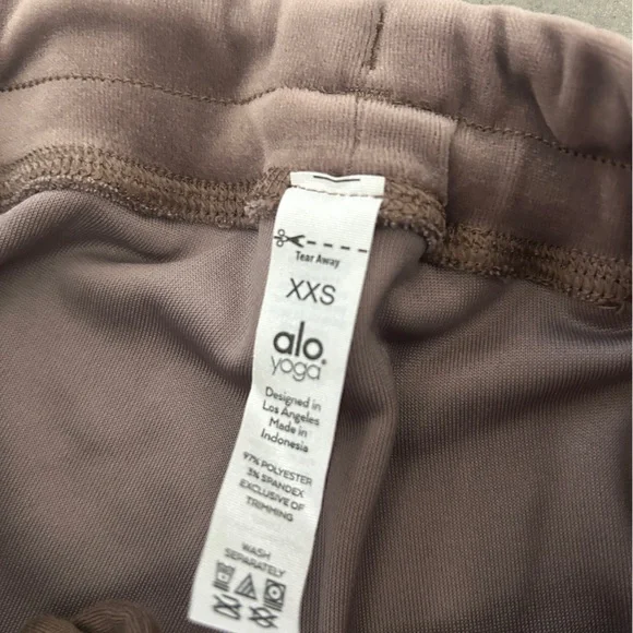 NEW Alo hot cocoa velour glimmer wide leg pant and scoop neck bra set XXS/XS - Picture 9 of 12